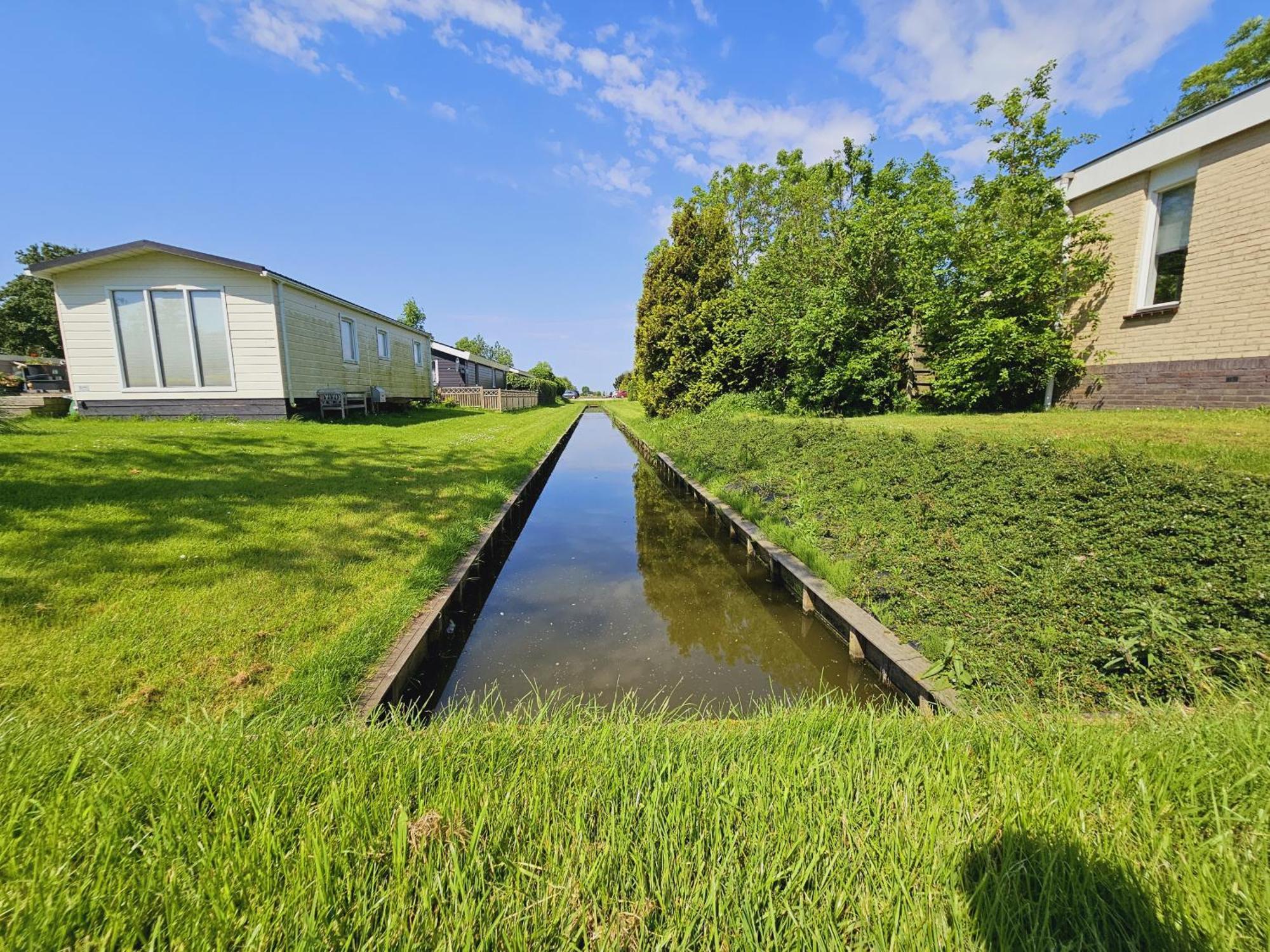 Bungalowpark De Horn - Floresta 215 Dirkshorn Exteriör bild