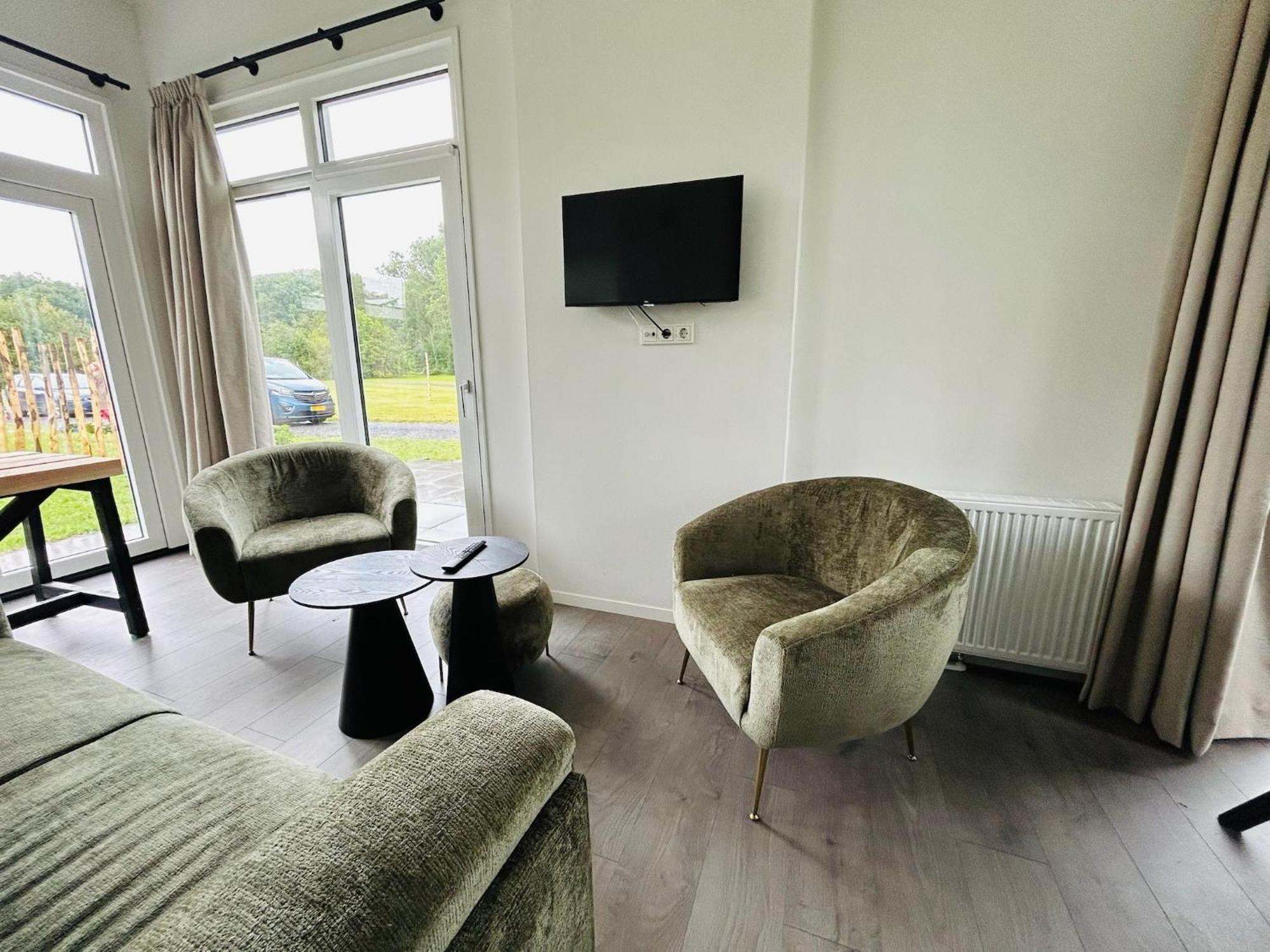 Bungalowpark De Horn - Floresta 215 Dirkshorn Exteriör bild