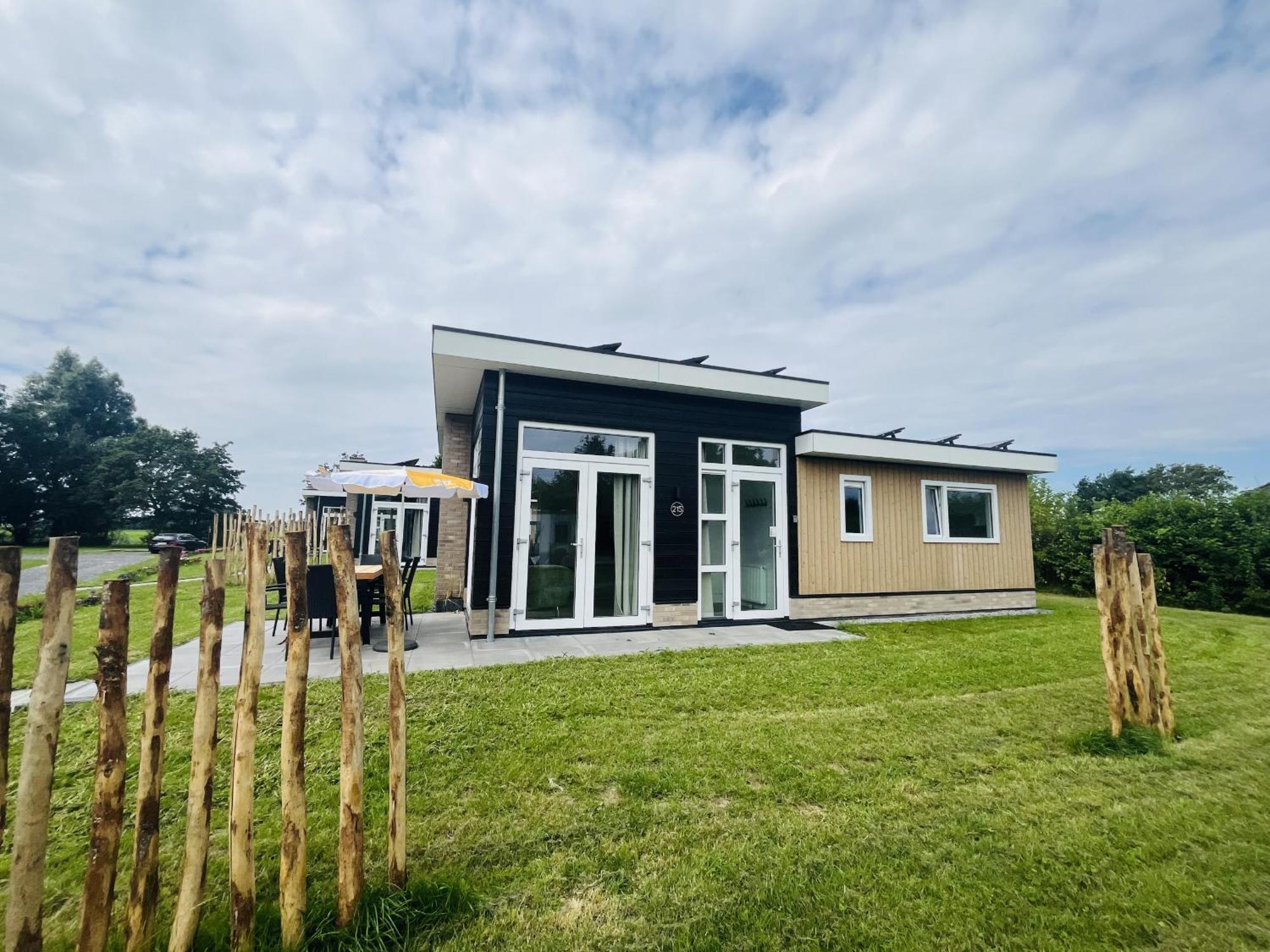 Bungalowpark De Horn - Floresta 215 Dirkshorn Exteriör bild